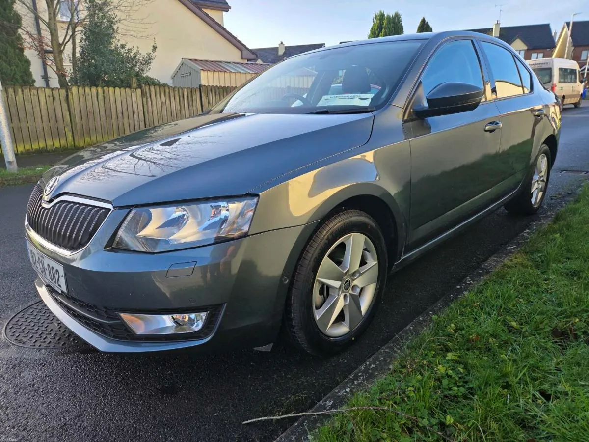 162 Octavia 2L 2Yr NCT €7450 - Image 2