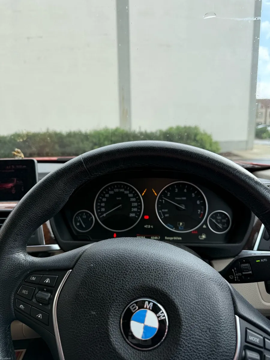Bmw 330e - Image 3
