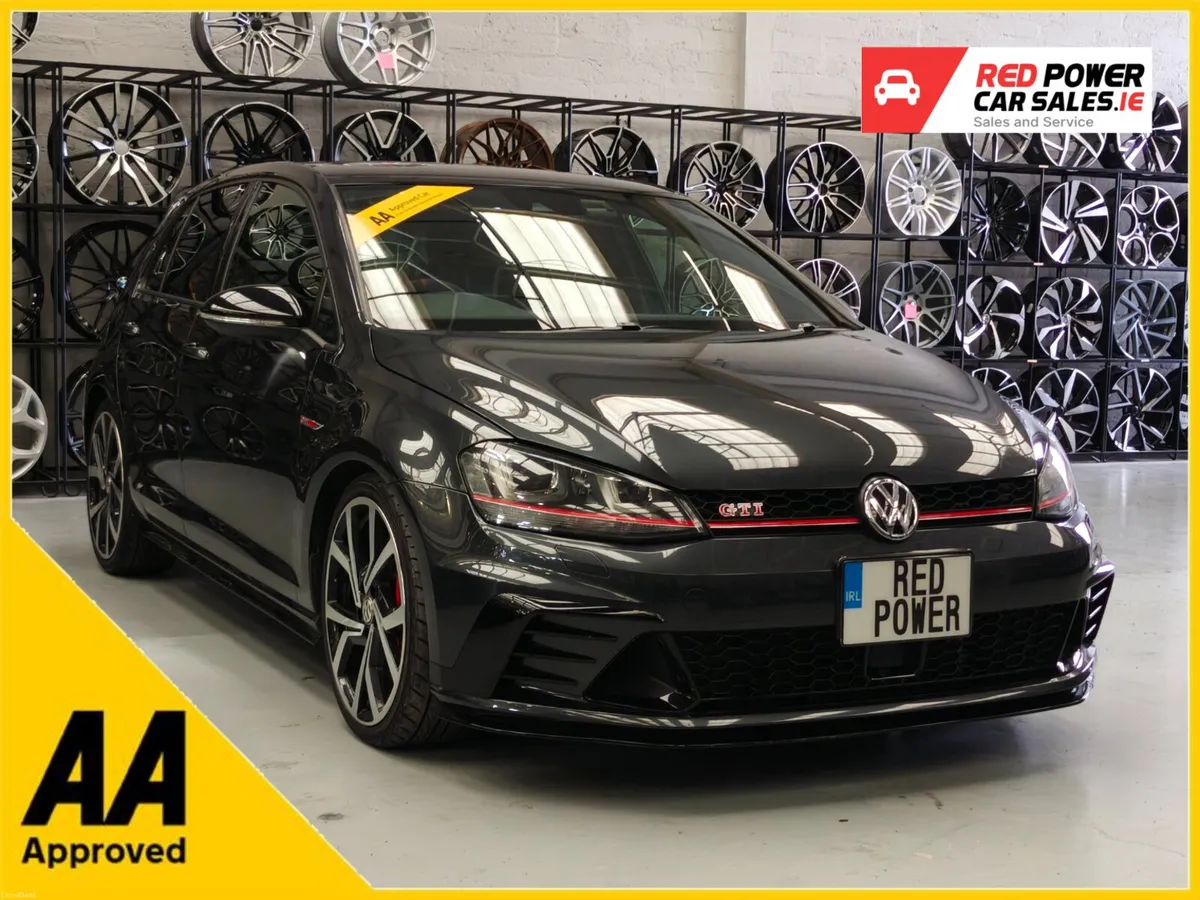 2016 Golf GTI Clubsport Track Edition//LOW KMs - Image 1