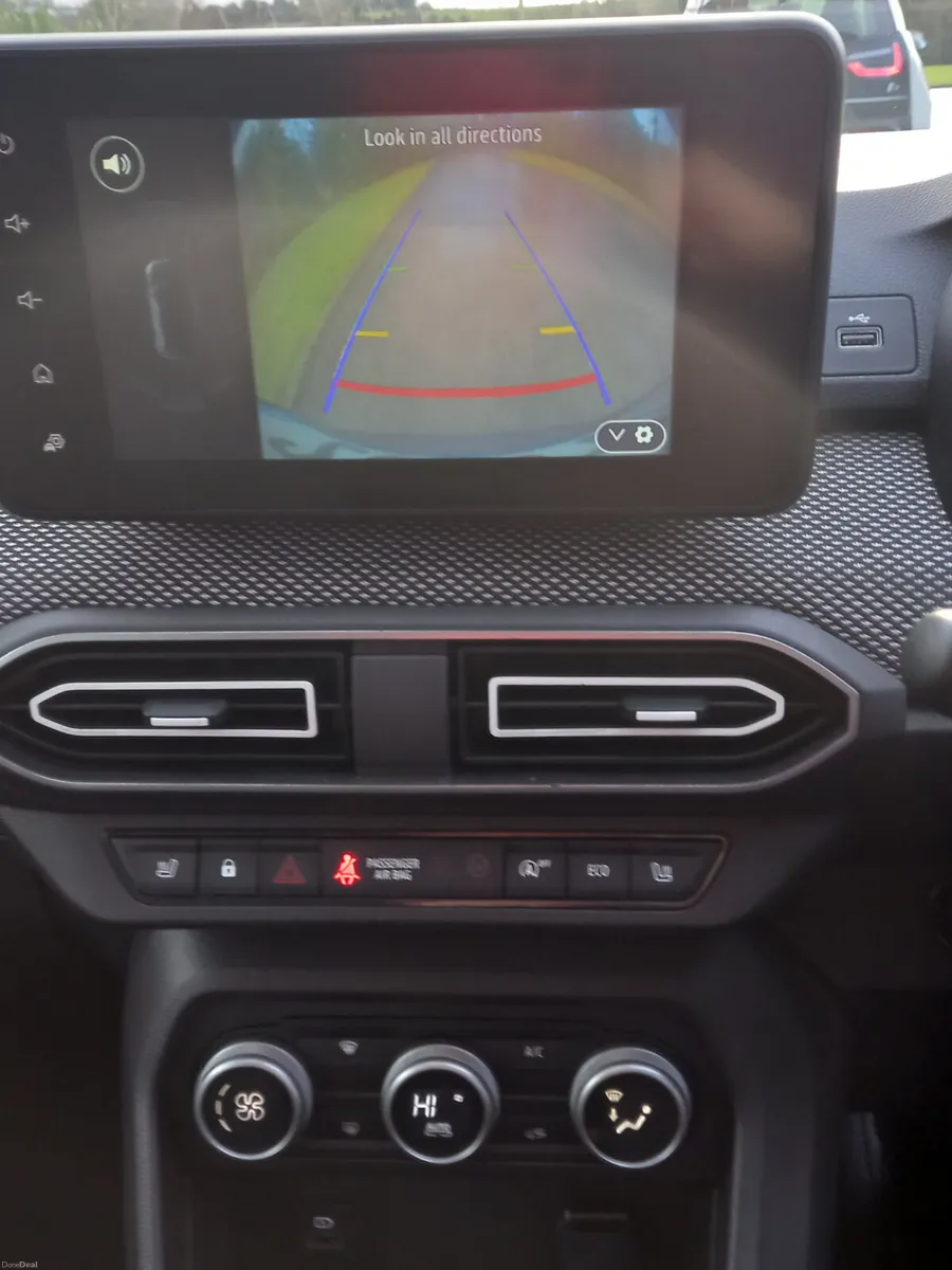 2023 Dacia Jogger 1L Petrol - Image 2