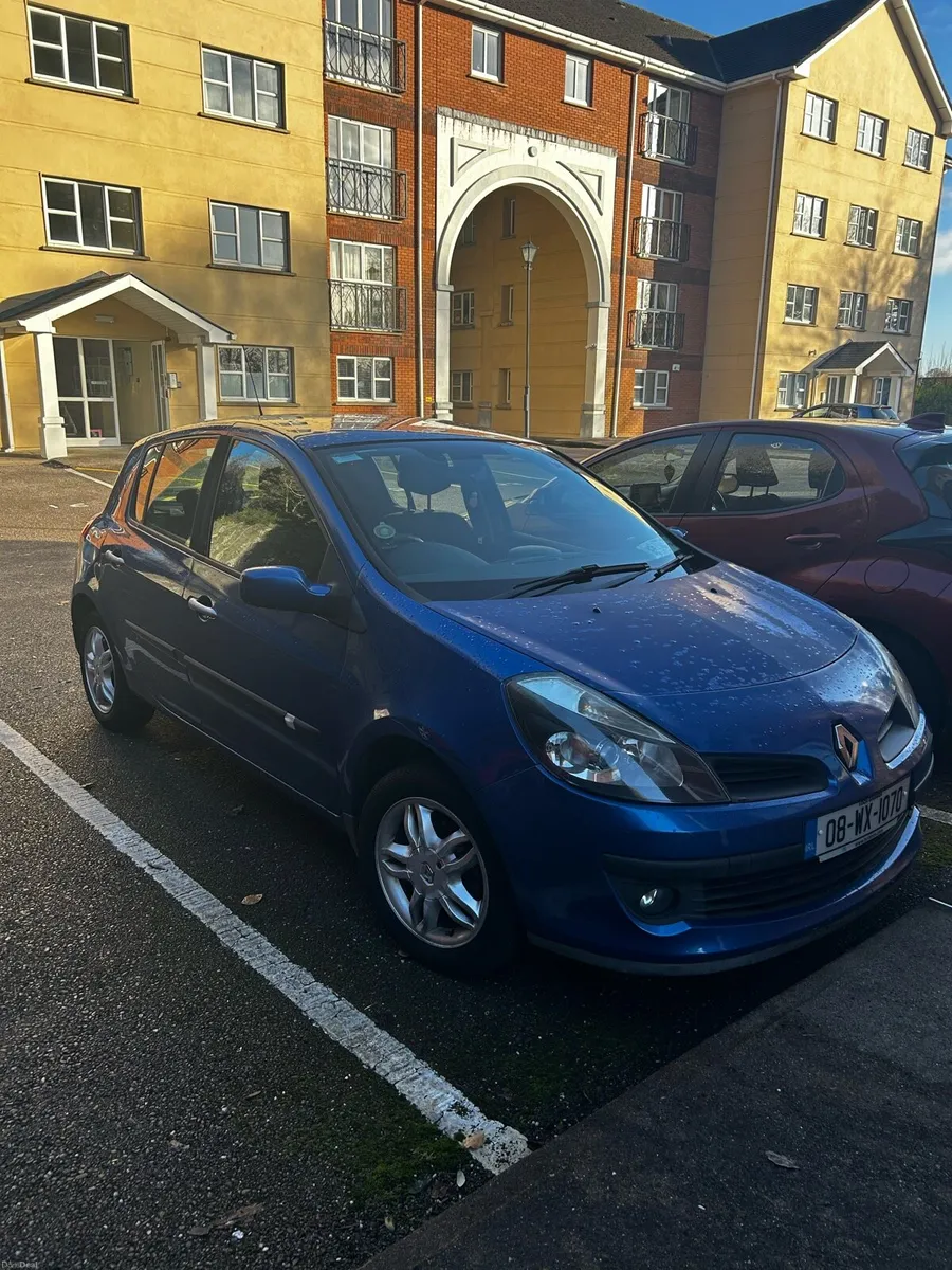 Blue Renault Clio - Image 4