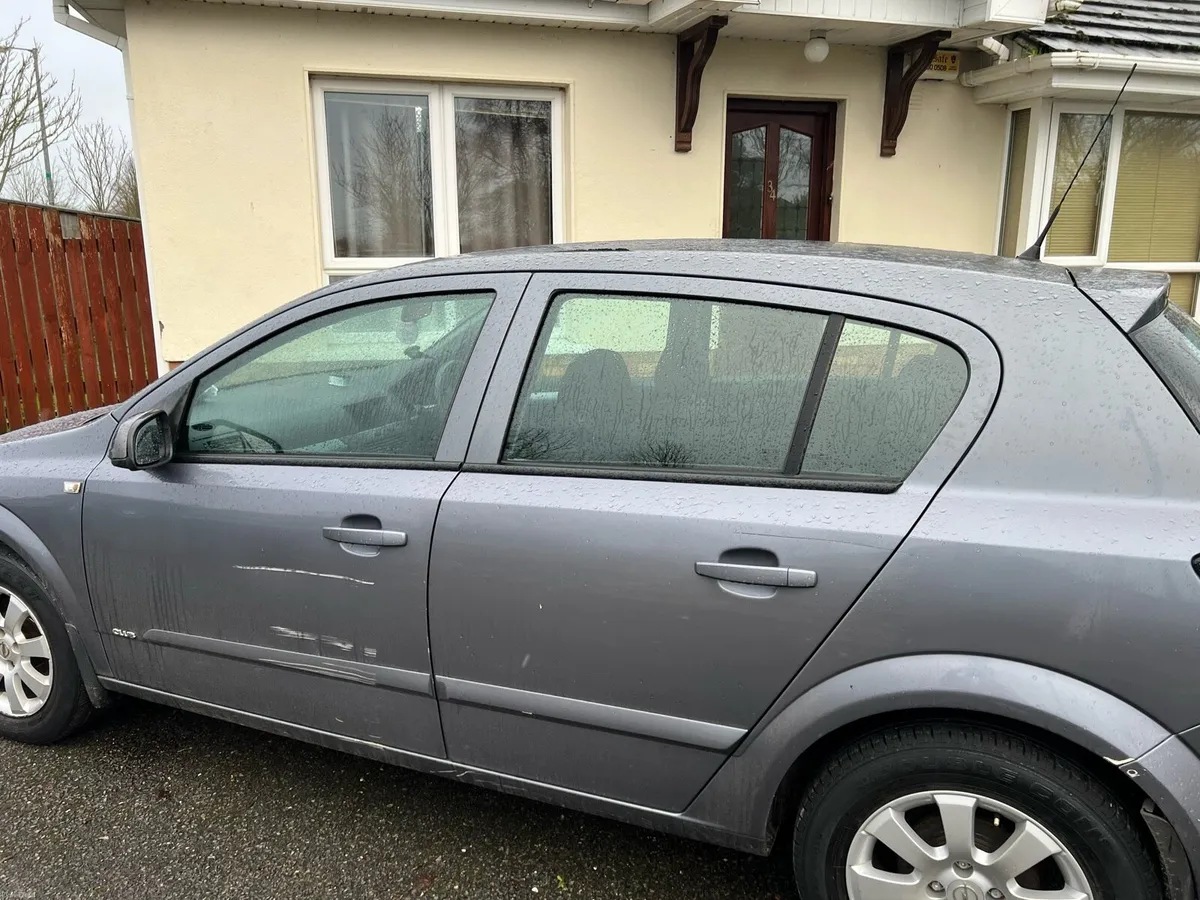 Opel Astra 1.4 2007 - Image 4