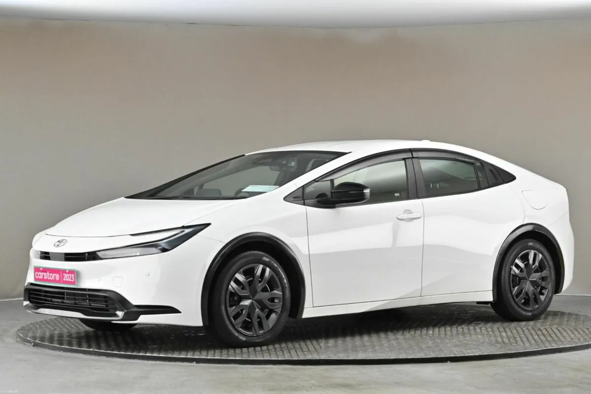 Toyota Prius 1.8 SELF CHARGING HYBRID **REVERSE CA - Image 4