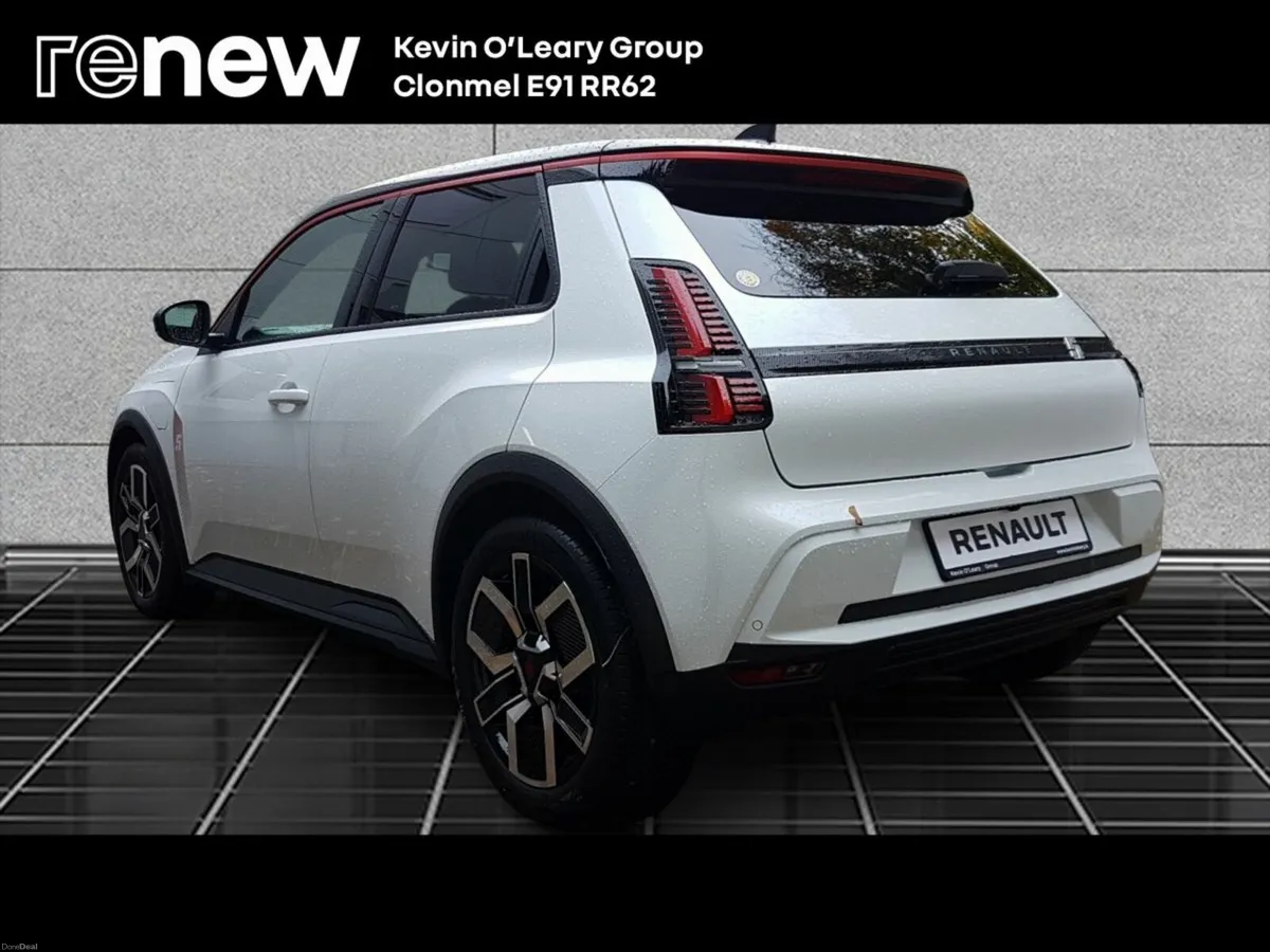 Renault 5 techno 52kWh 150hp - Image 3