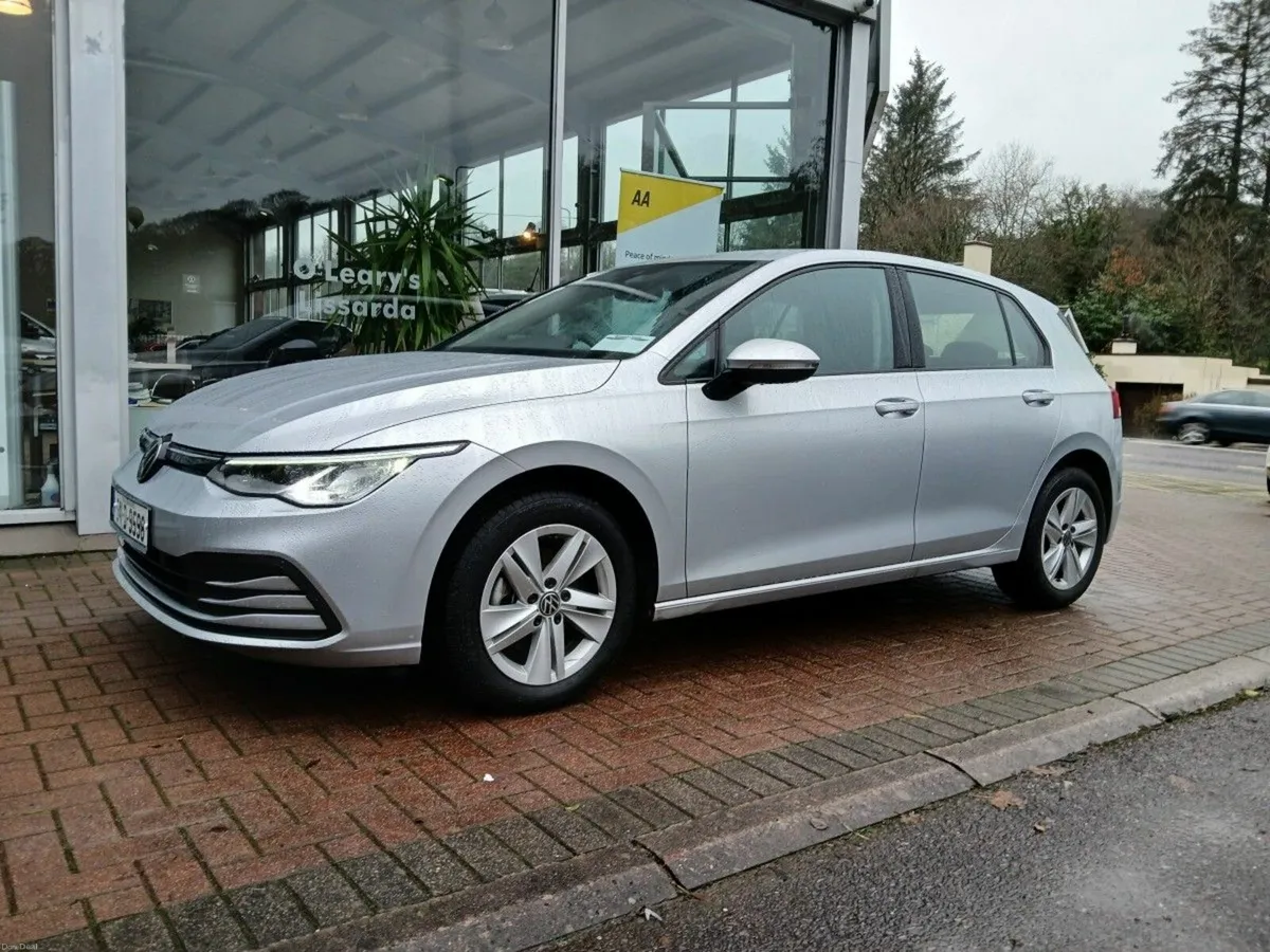 Volkswagen Golf 1.0 TSI 110HP Life, FSH, Silver Me - Image 6