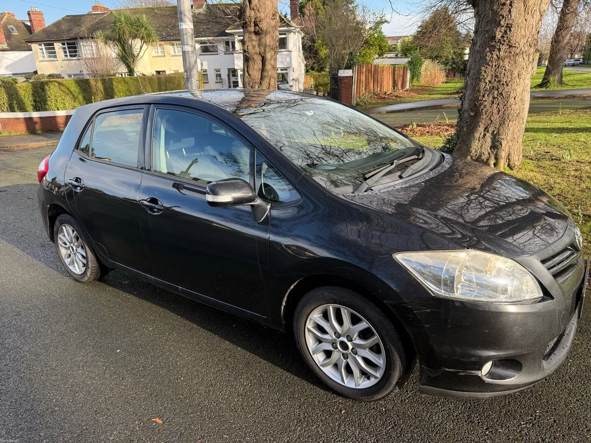 2010 Toyota Auris NCT 10/26 - Image 1