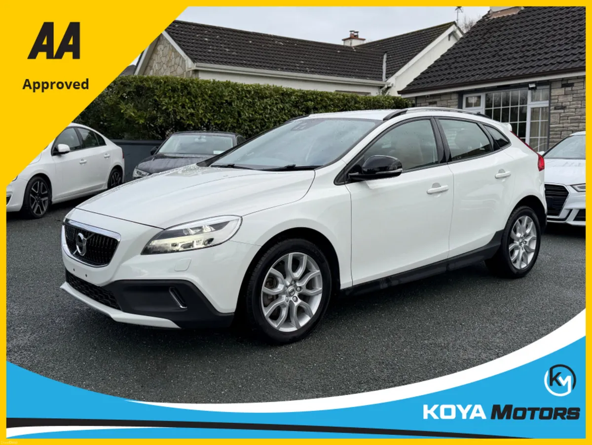 Volvo V40 2.0 D4 CROSS COUNTRY SE LUXURY DIESEL 19 - Image 1