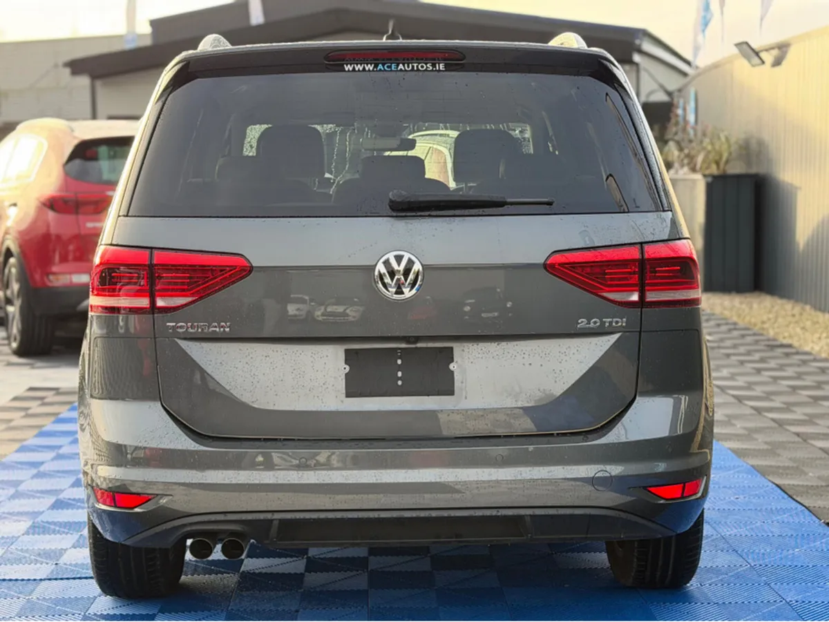 Volkswagen Touran HIGHLINE PREMIUM - 2.0L DIESEL - - Image 2