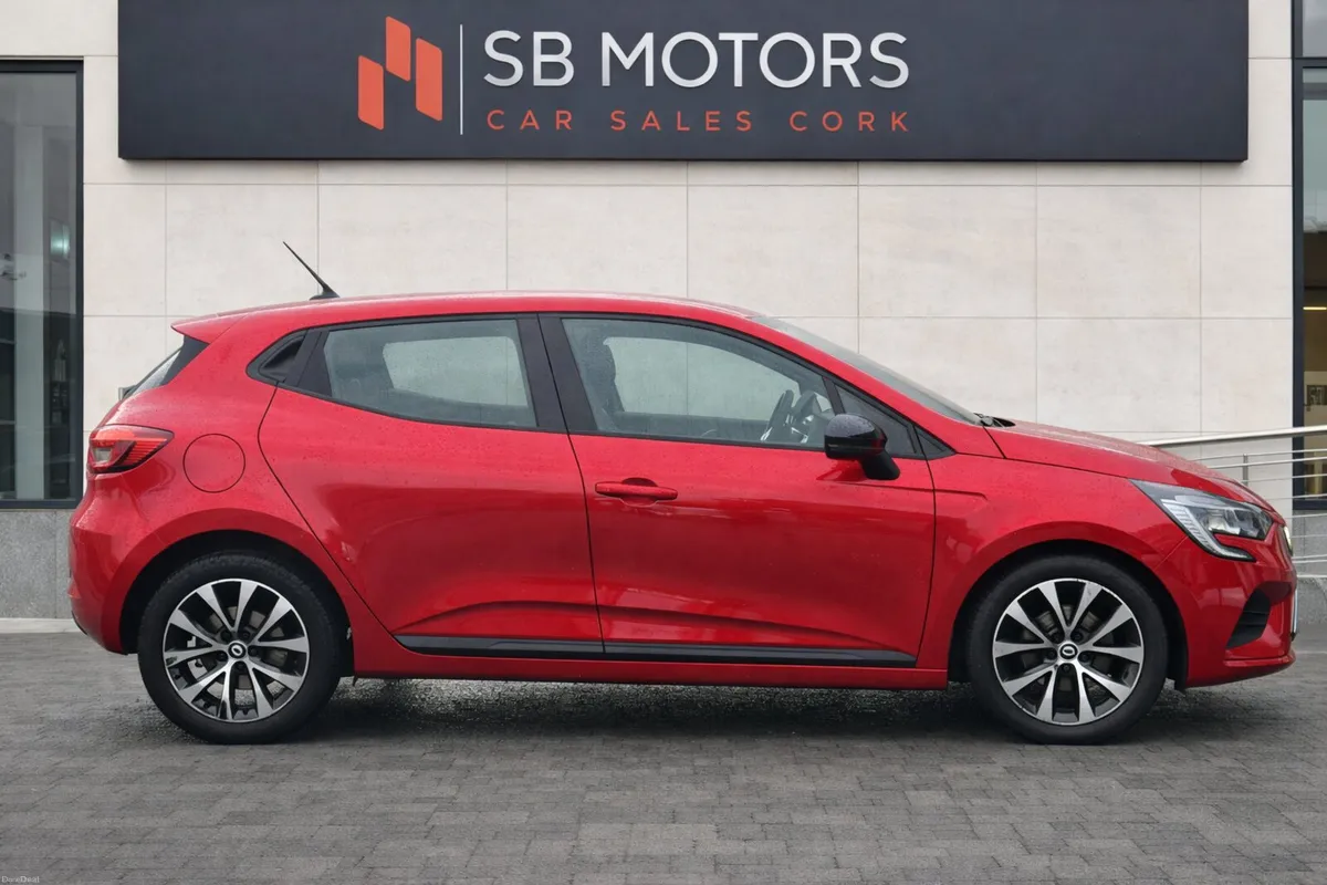 2023 RENAULT CLIO 1.0 EVOLUTION - Image 4