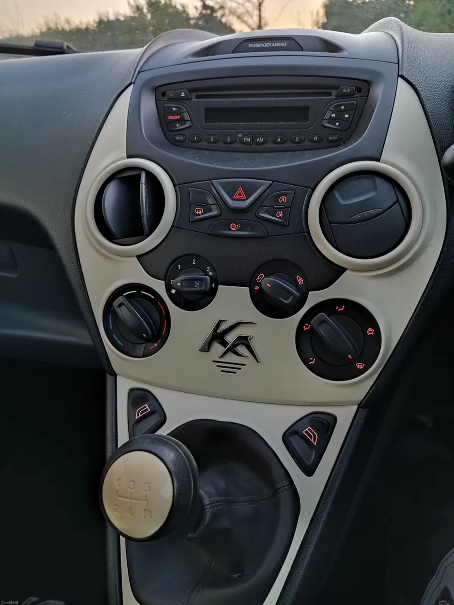 Ford KA 2014 - Image 2