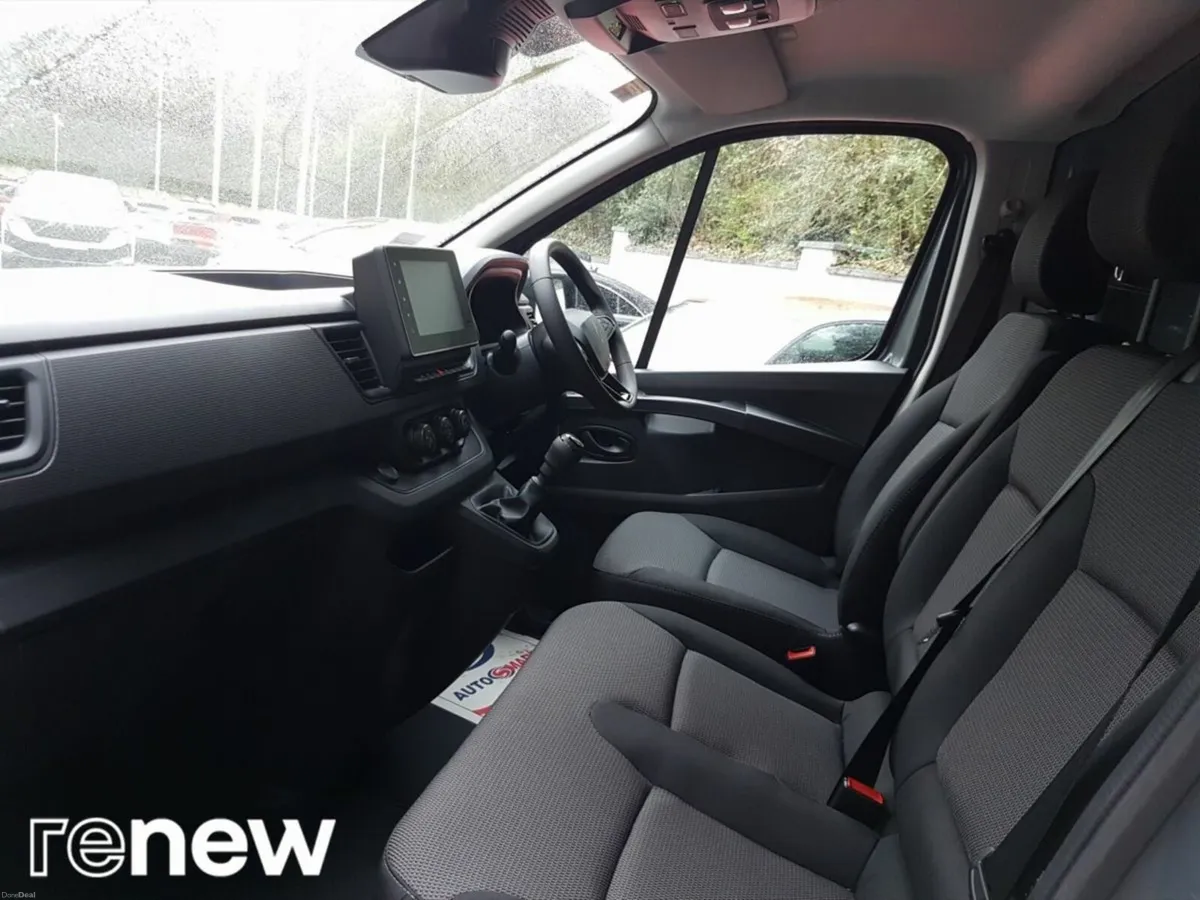Renault Trafic LL30 Blue dCi 130 Start Panel Van E - Image 5