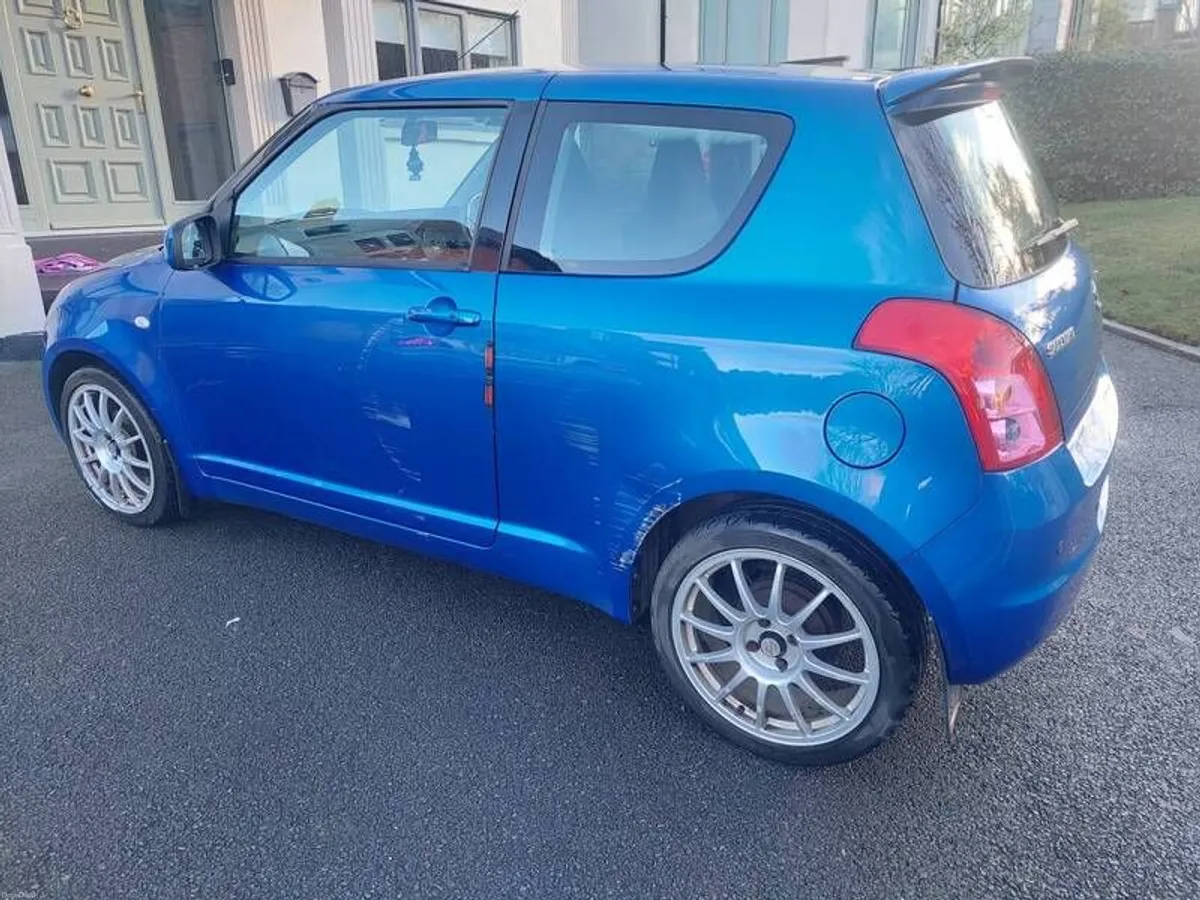 2009 Suzuki Swift - Image 4