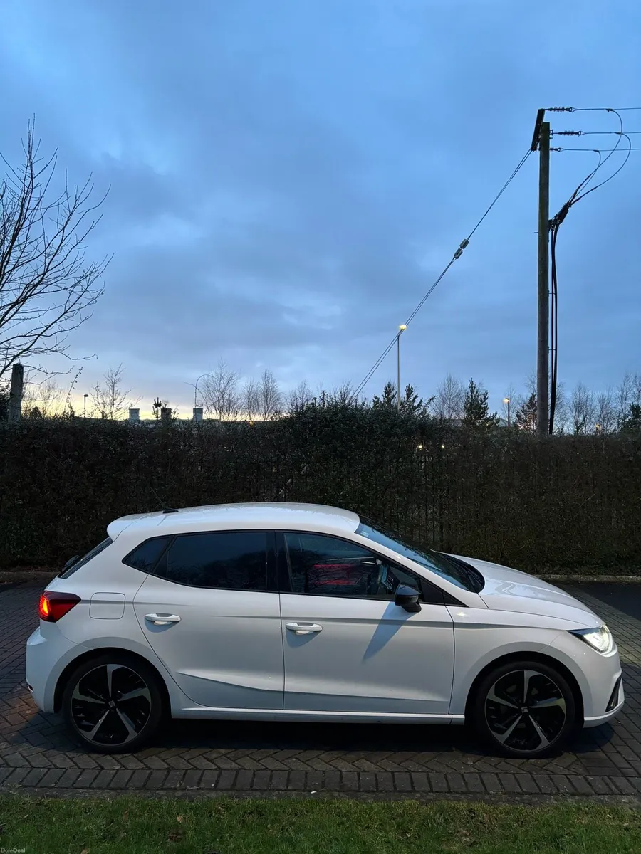 2023 SEAT Ibiza FR 115 BHP - Image 3