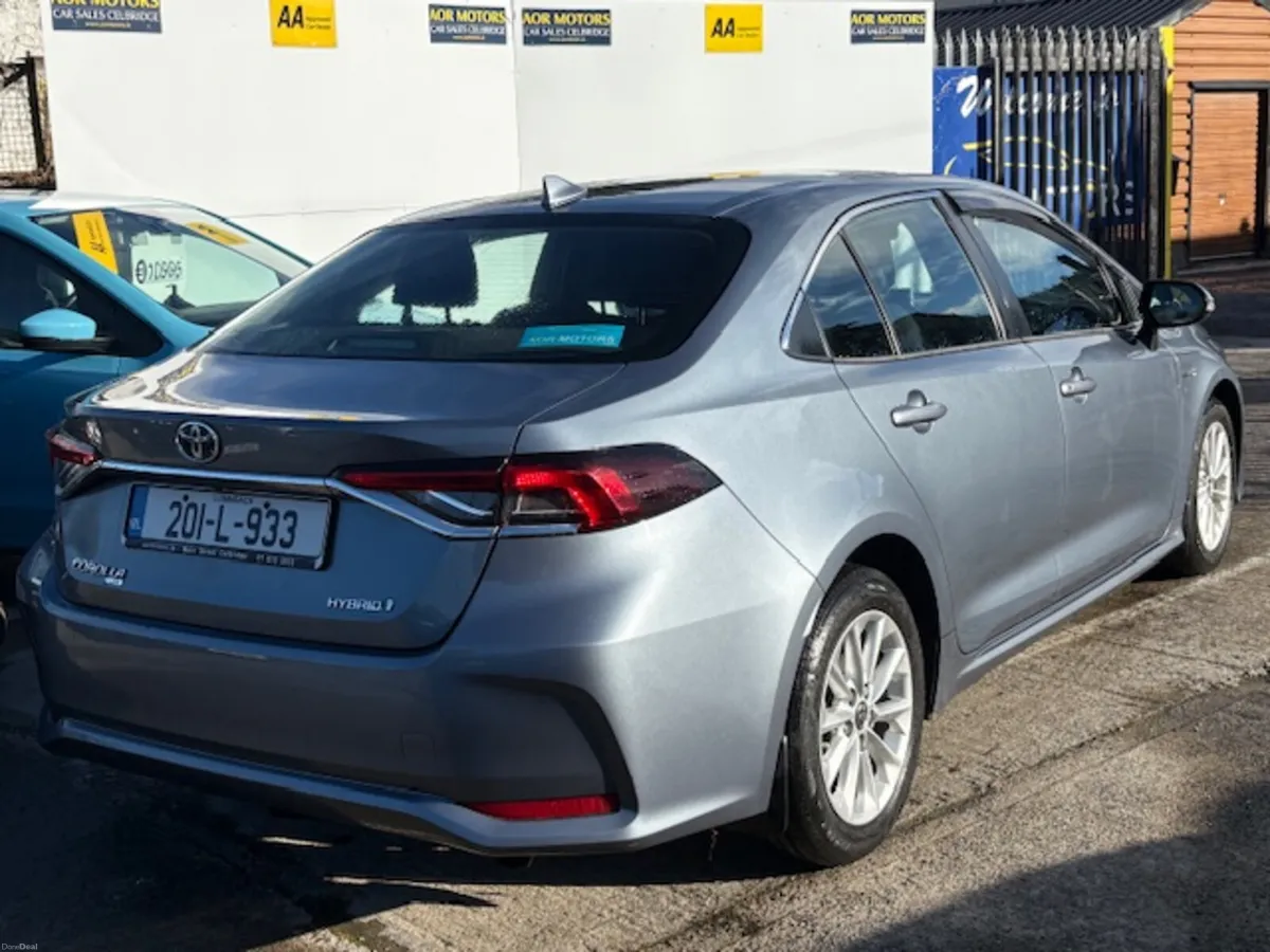 Toyota Corolla 2020 Hybrid Saloon - Image 4