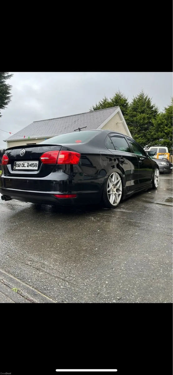 Volkswagen Jetta - Image 2