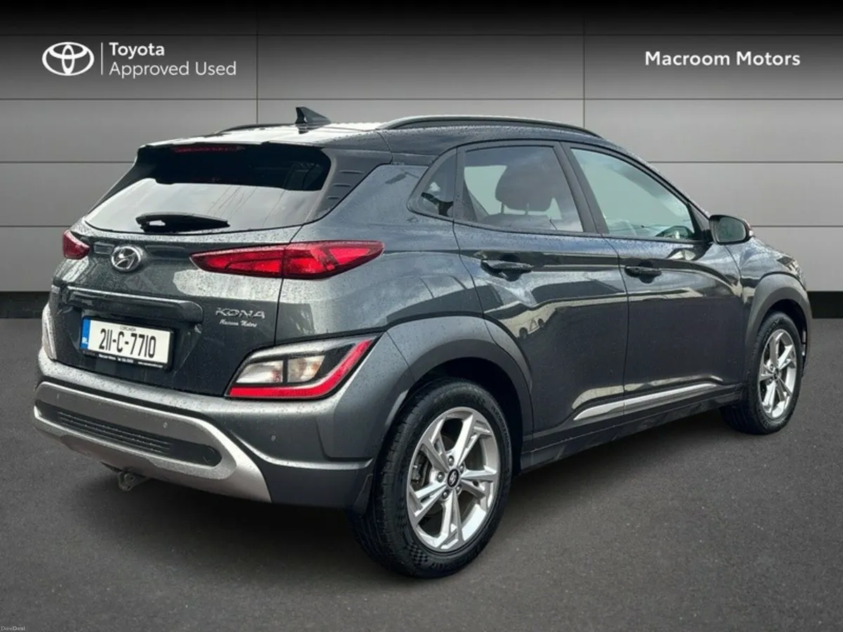 Hyundai KONA KAUAI PETROL TWO - TONE ROOF 5DR EXEC - Image 2