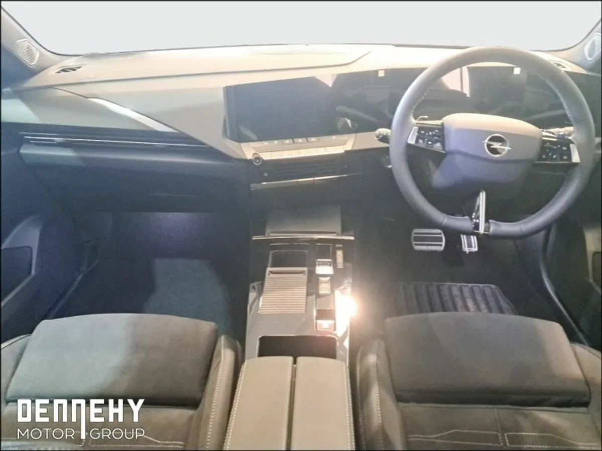 Opel Astra GS 1.2 Turbo 130ps 8 Speed Automatic - Image 3