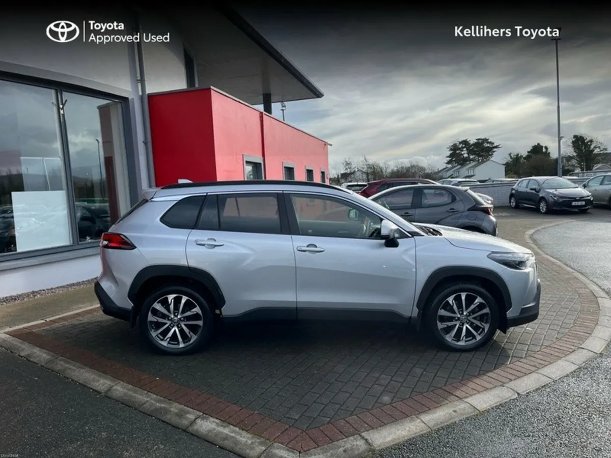 Toyota Corolla Cross HYBRID ELECTRIC SPORT - Image 3