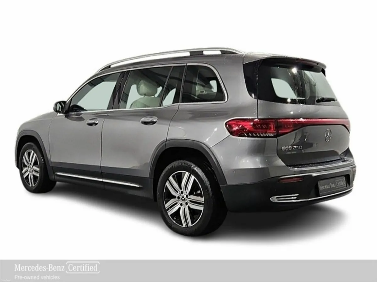 Mercedes-Benz EQB 250 Progressive 7 Seats - Image 4
