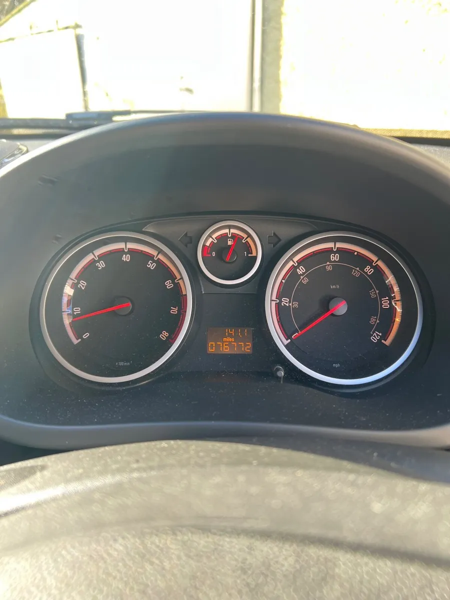 Vauxhall Corsa 2008 - Image 2