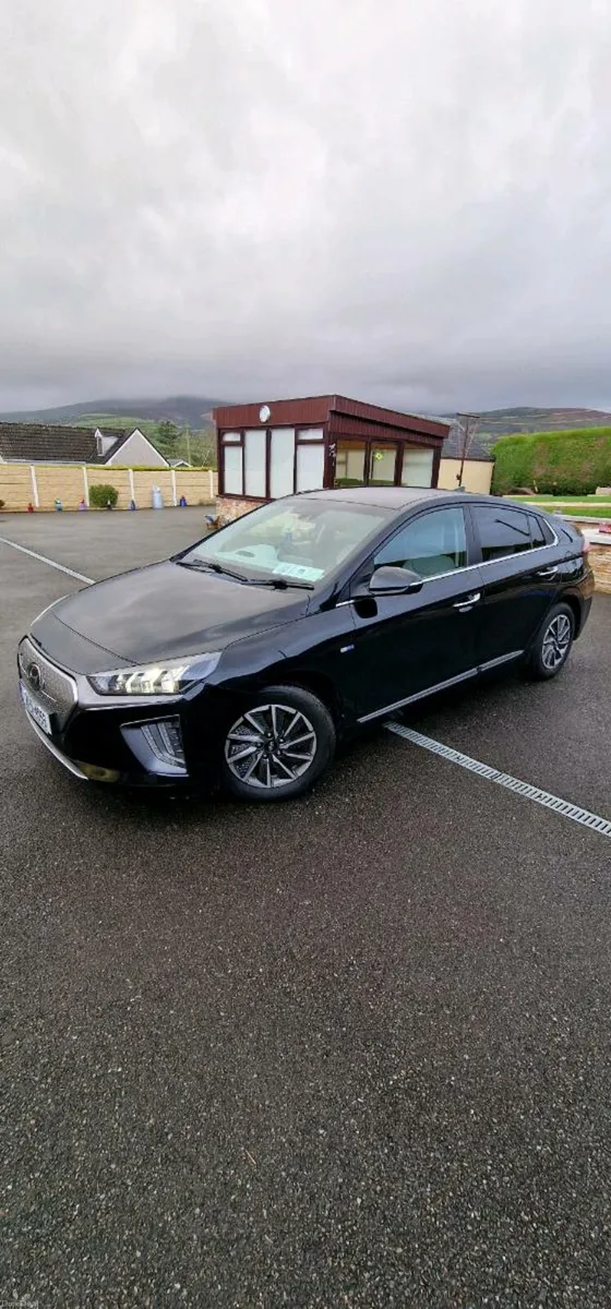 2021(211) Hyundai Ioniq EV 136hp 68KMS - Image 3