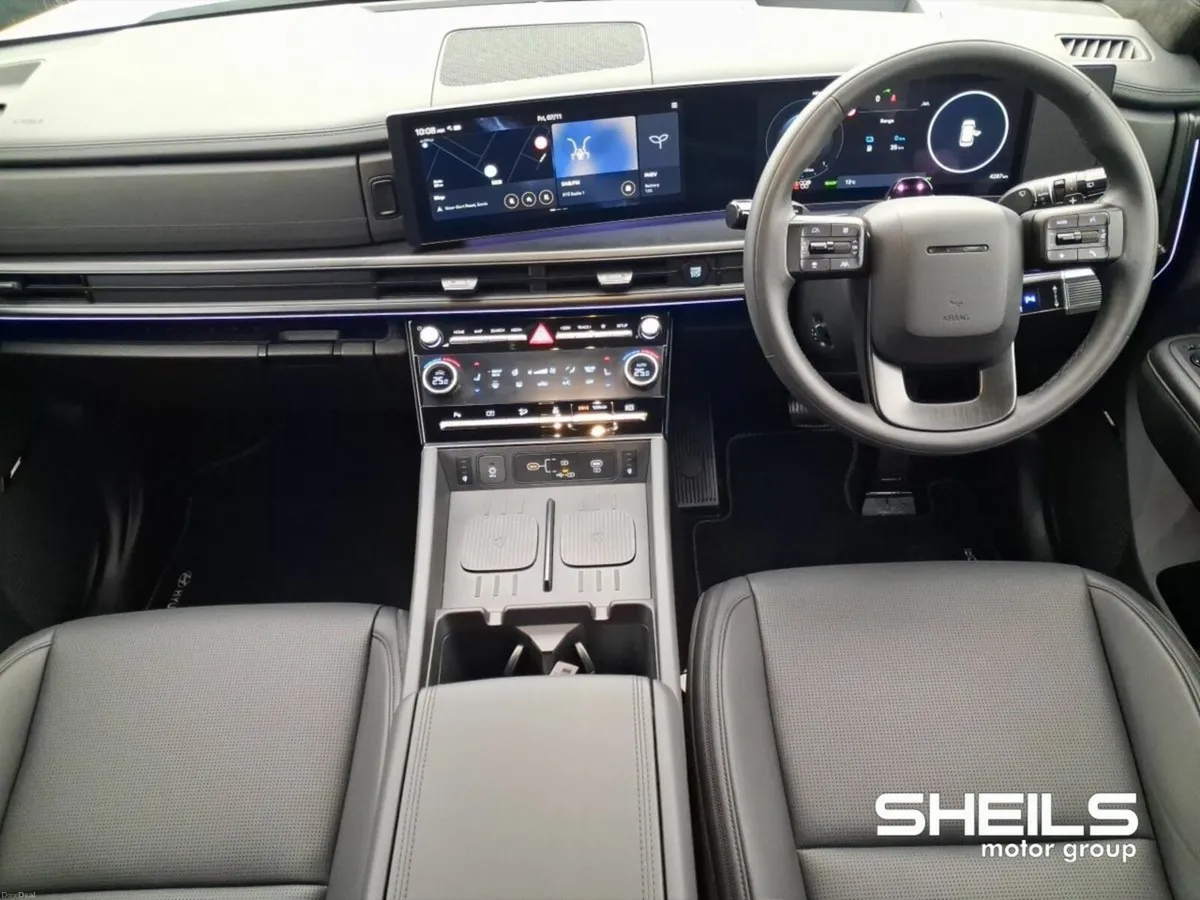 Hyundai Santa Fe 1.6 PHEV 4WD Premium Calligraphy - Image 3