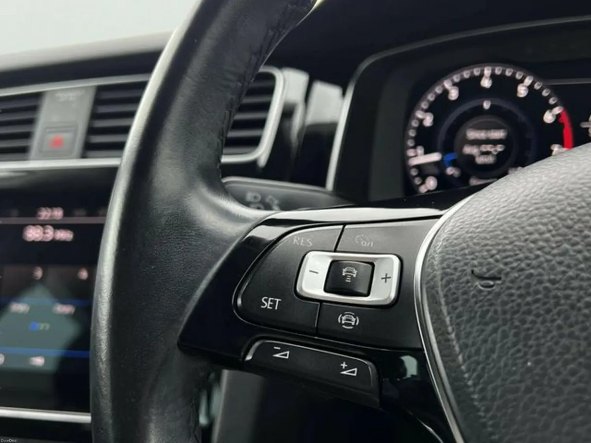 Volkswagen Golf TSI HIGH LINE Automatic - Image 4