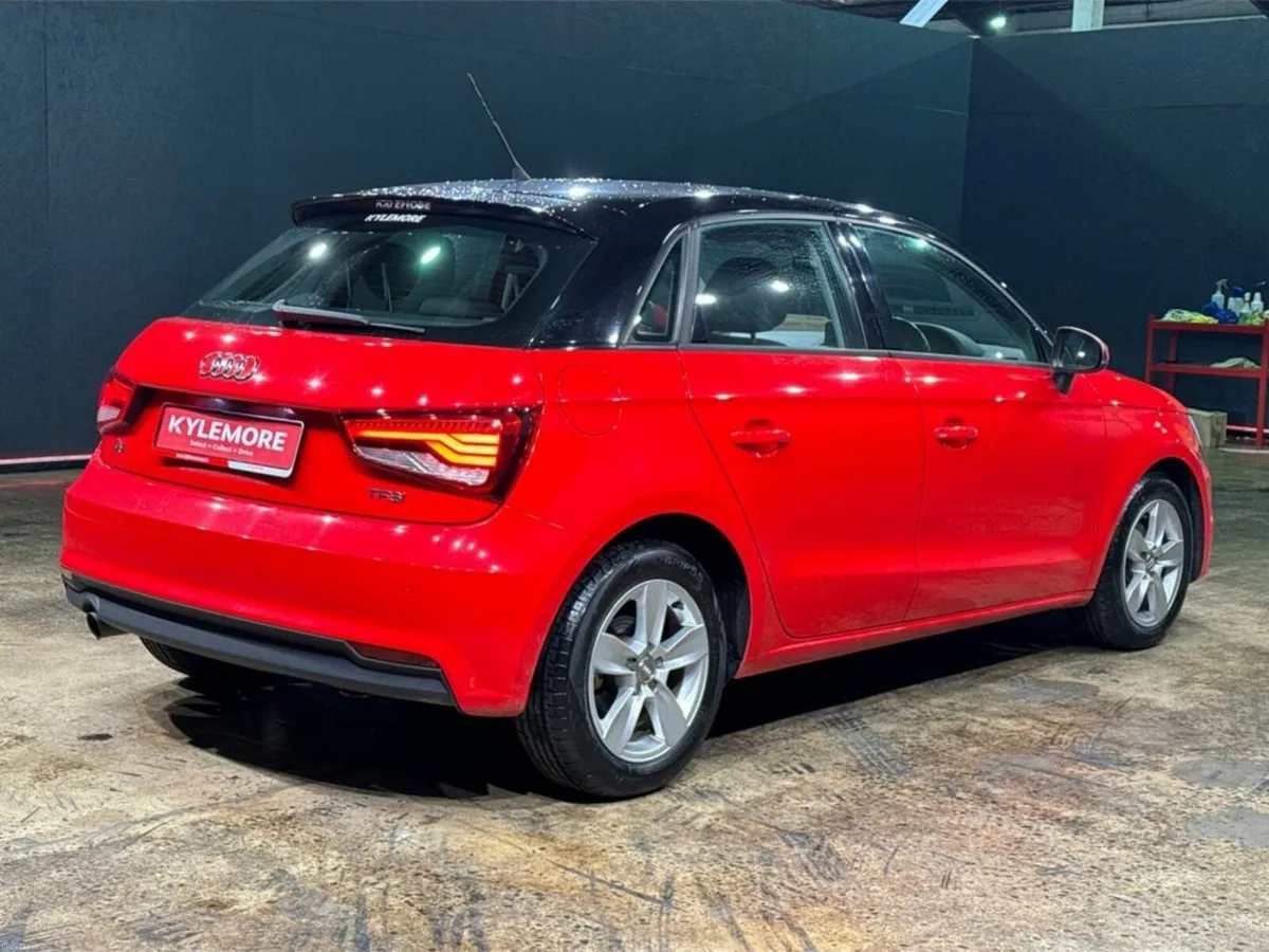 Audi A1 AUTOMATIC 1.0L TFSI - RED/BLACK 2 TONE - F - Image 4
