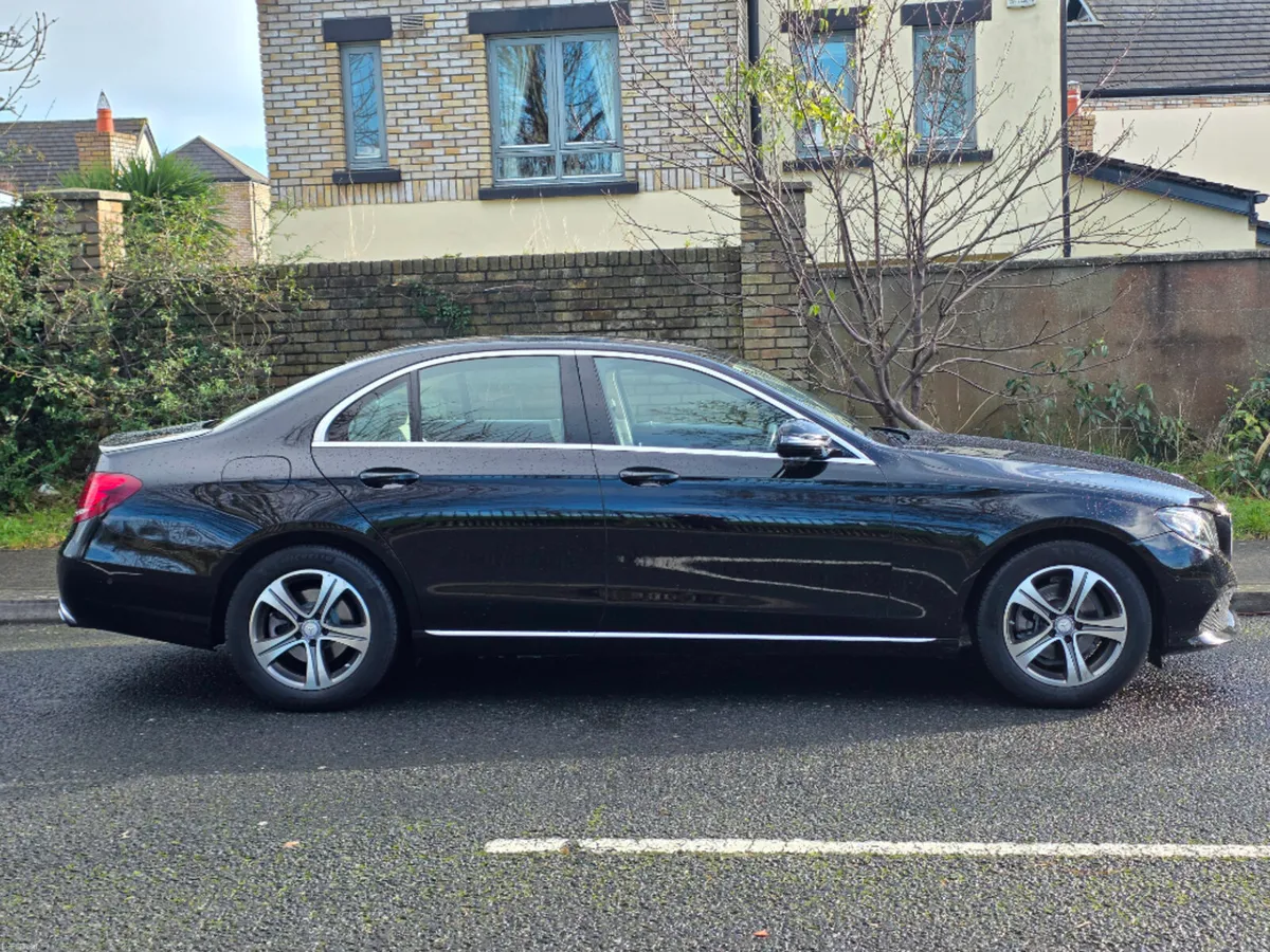 Mercedes-Benz E-Class E 200 d 200D 4DR Auto - Image 2