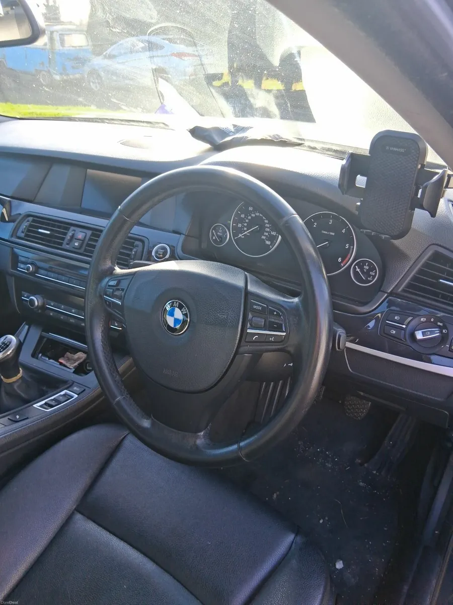 BMW 5-Series 2013 - Image 3