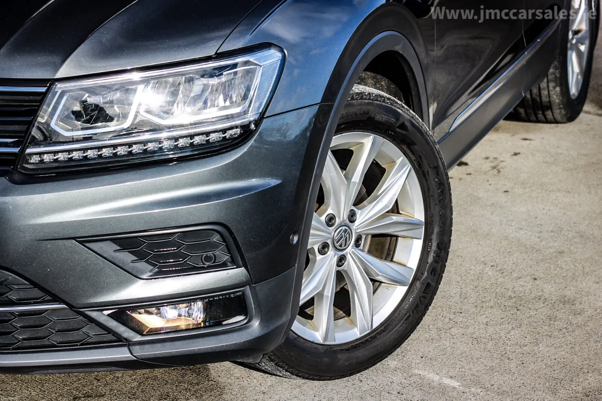 2020 VOLKSWAGEN TIGUAN HIGHLINE PAN ROOF - Image 4