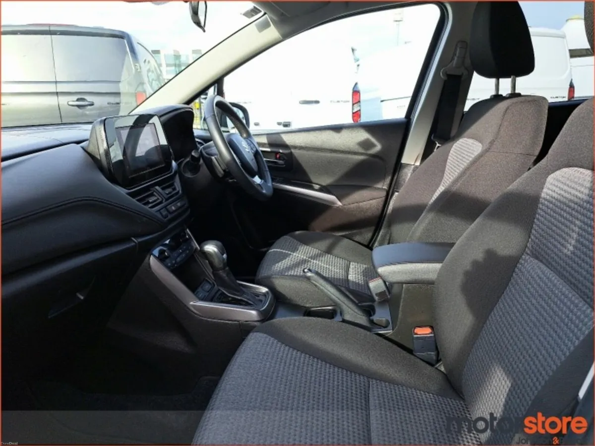 Suzuki SX4 1.5  PETOL HYBRID / MOTION **LOW MILEAG - Image 3