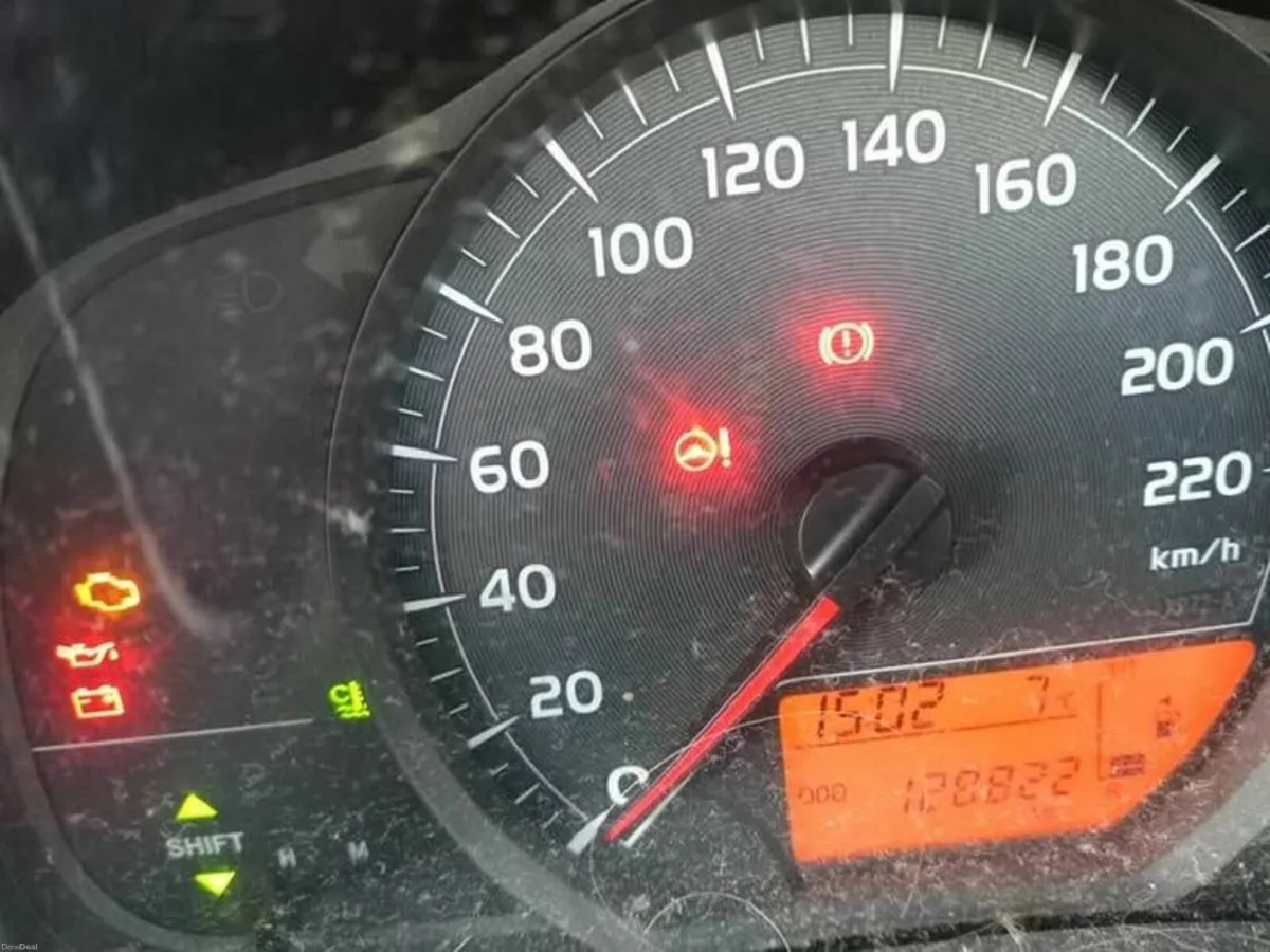 Toyota Yaris 2012 - Image 2