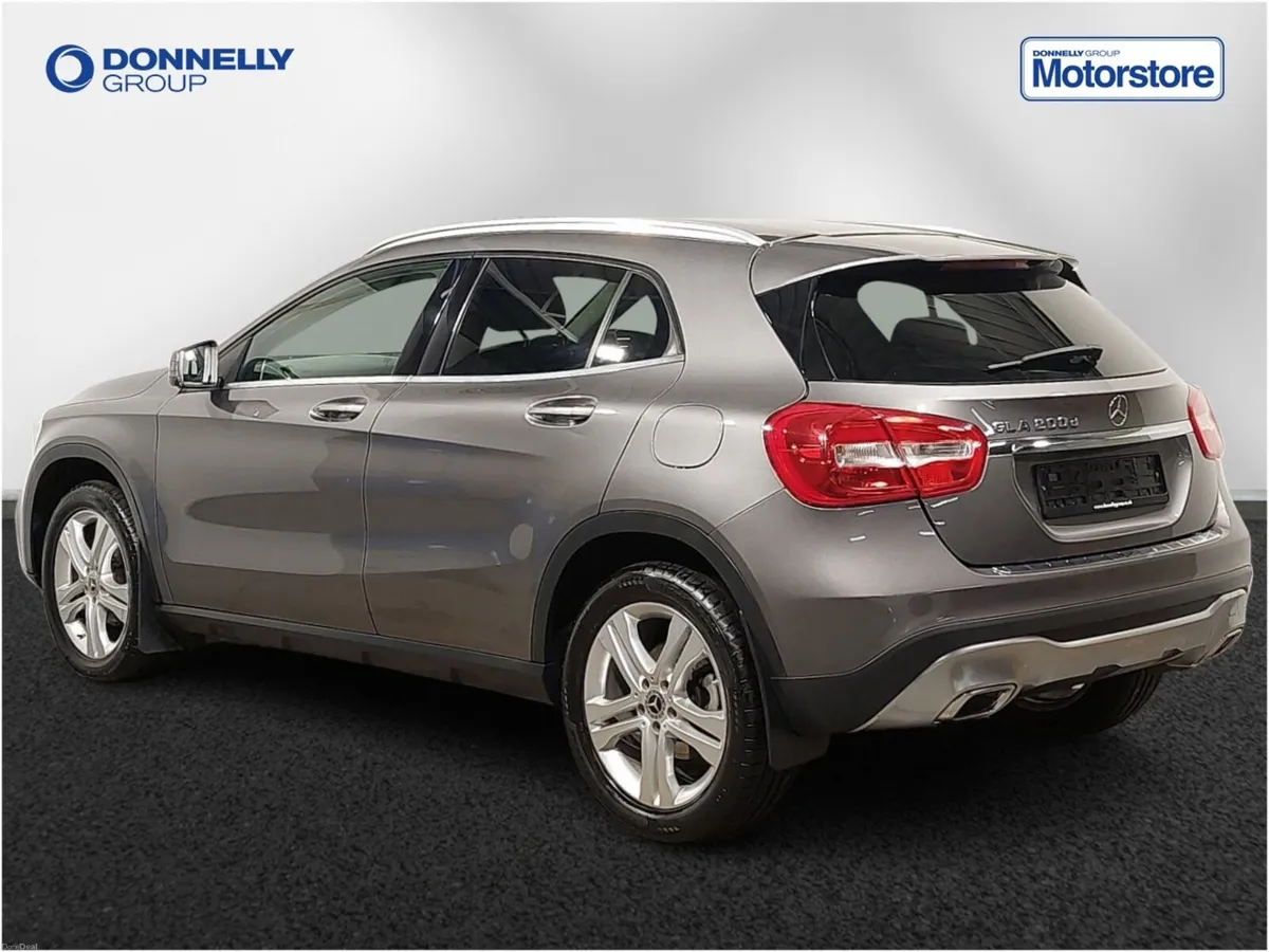 Mercedes-Benz GLA Class Gla Diesel Hatchback Sport - Image 2