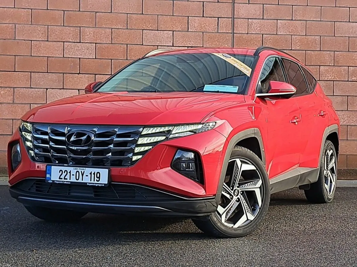 Hyundai Tucson Executive Plus 4 Wheel Drive Plug i - Image 2