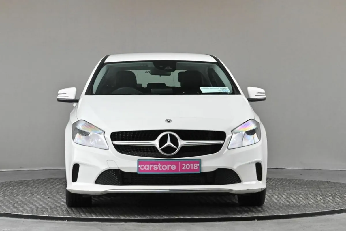 Mercedes-Benz A-Class A 200 D STYLE 6SPD **FULL LE - Image 2