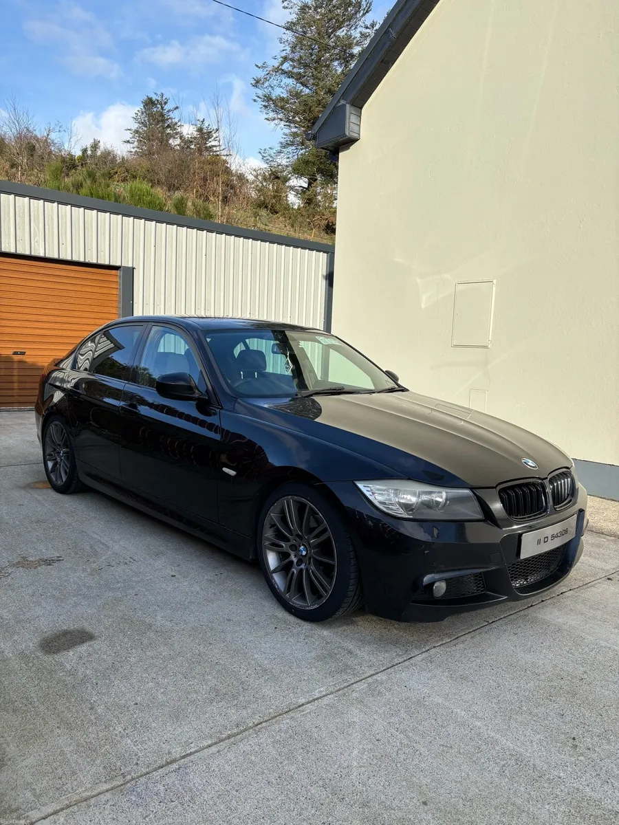 BMW 318d Msport - Image 1