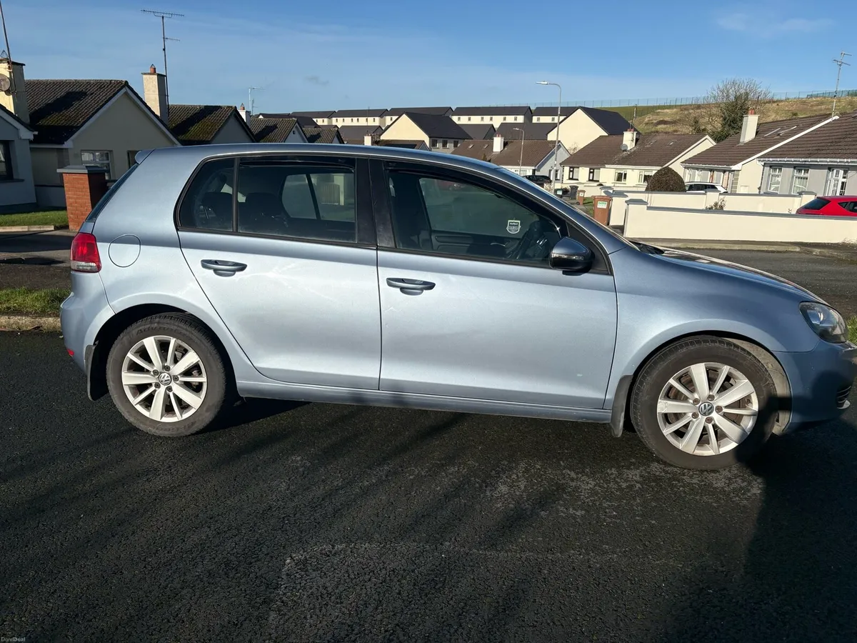 11 Volkswagen Golf 1.6 Diesel - Image 3