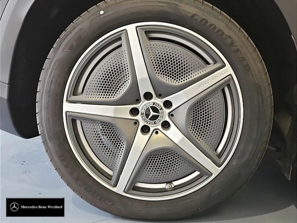 Mercedes-Benz EQE 300 Air Suspension/AMG Exterior - Image 5