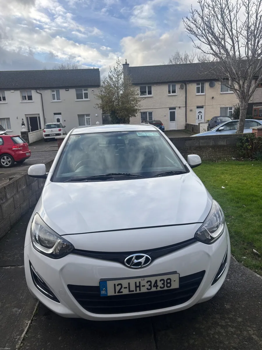 Hyundai i20 2012 - Image 2