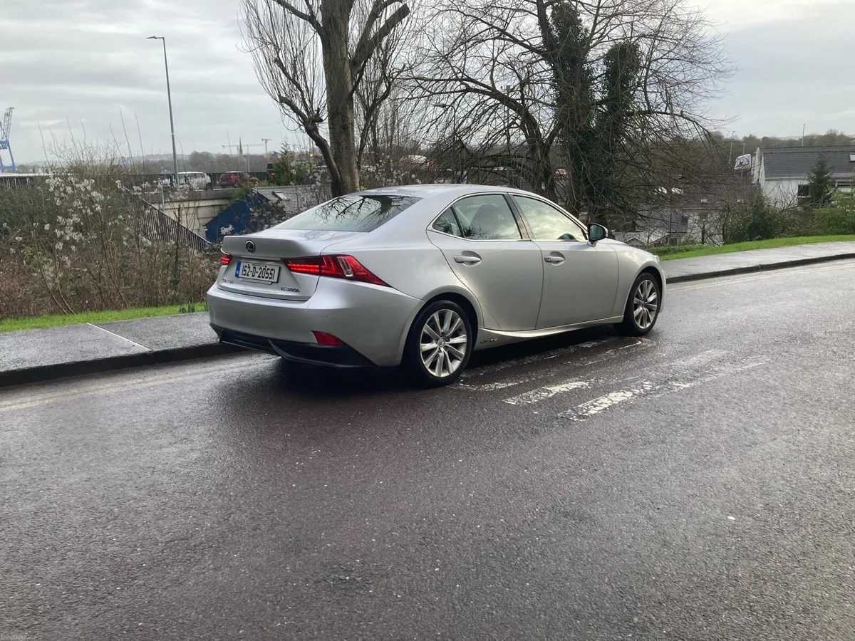 2015 Lexus IS300h Auto Only 165000 Klm - Image 3