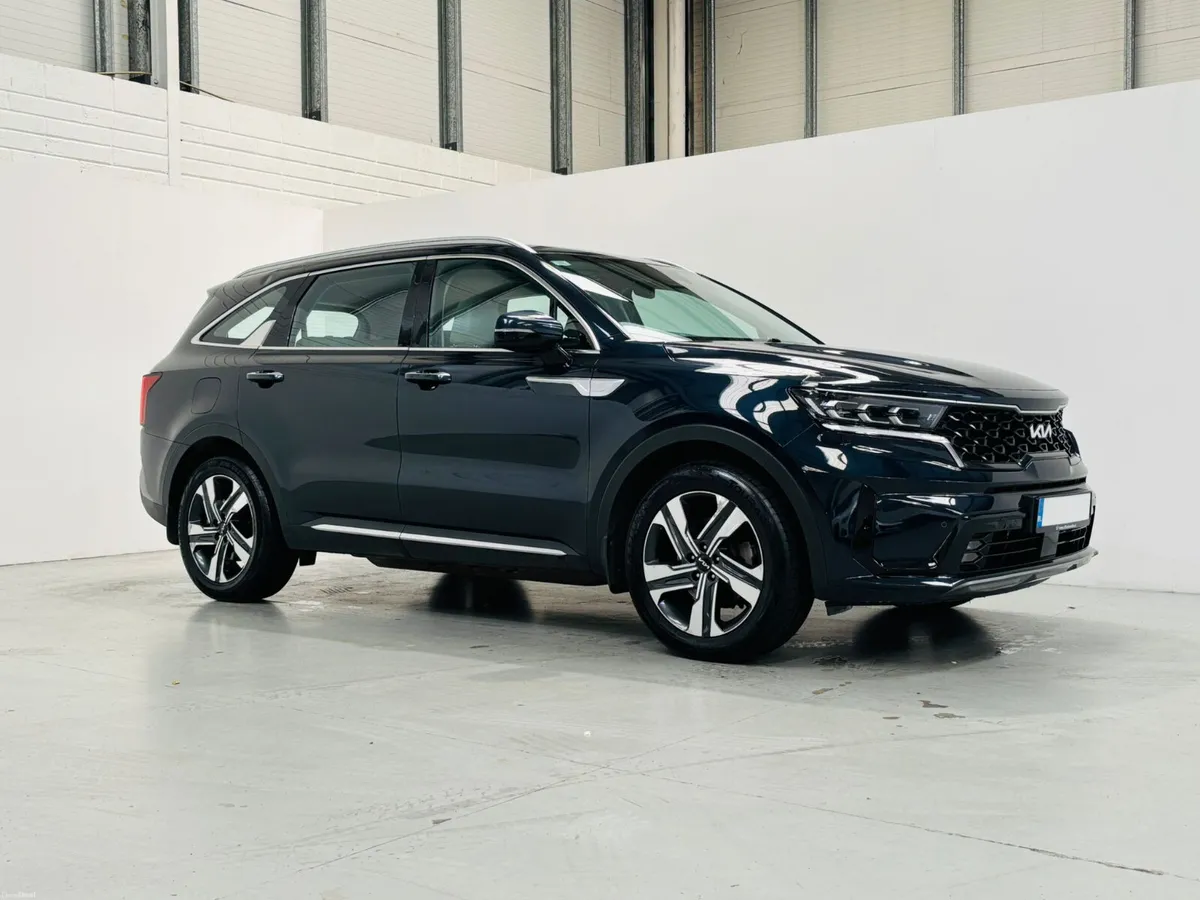 2022 Kia Sorento K3 AWD 7 Seat 1.6 PHEV - Image 2
