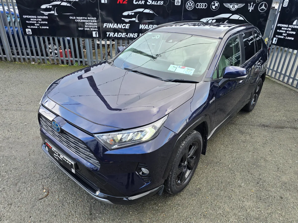 191 Toyota RAV4 Hybrid, LOW MILES, FULL SPEC - Image 3