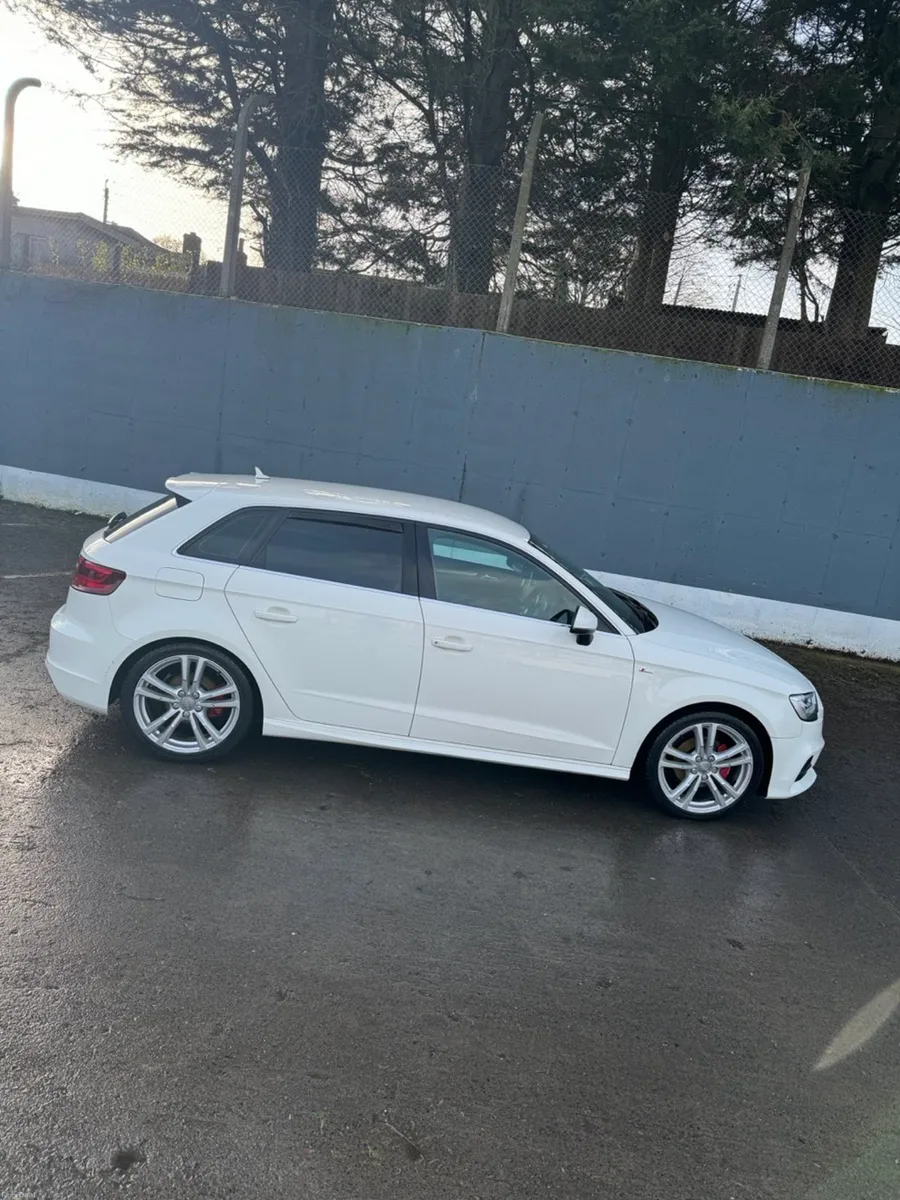 2015 AUDI A3 SLINE AUTOMATIC TFSI - Image 2