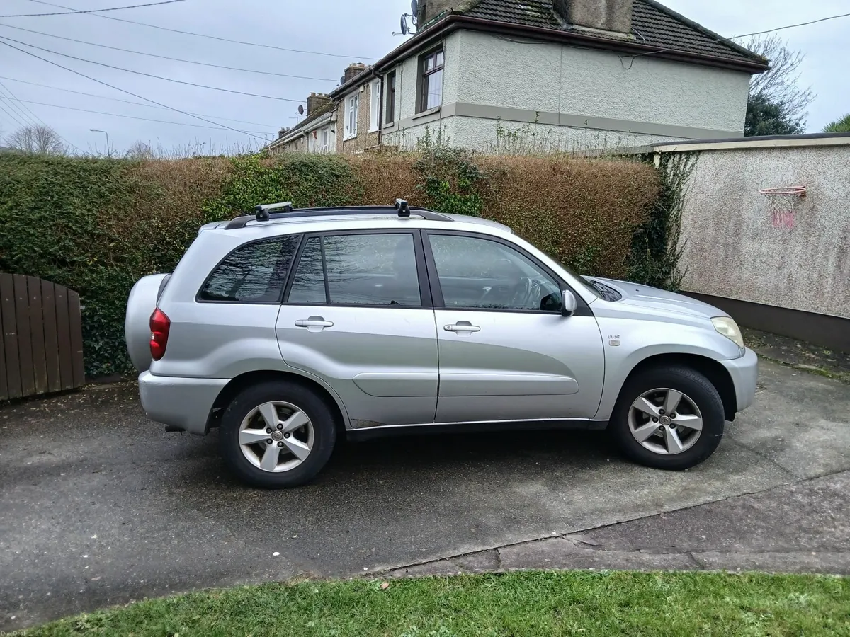 Toyota RAV4 2004 - Image 4