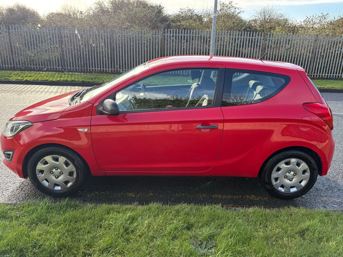 Hyundai i20 brand new long NCT, tax, serviced - Image 4