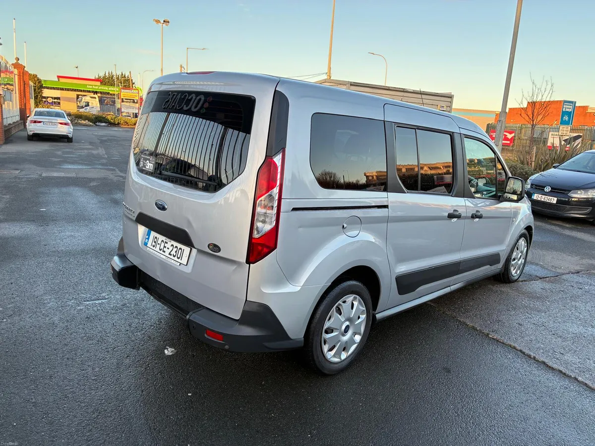 Drive From/Upfront Wheelchair Ford Connect Duo - Image 5
