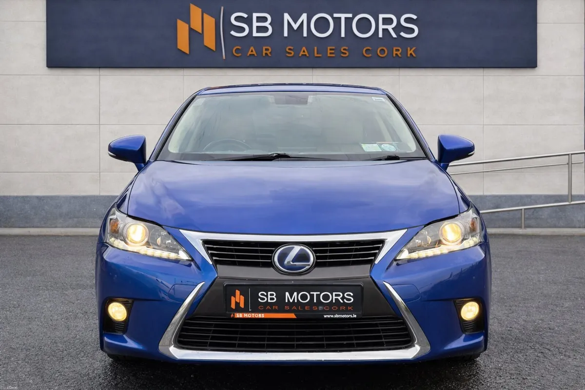 2016 LEXUS CT200 SPORT 1.8L AUTOMATIC NCT & TAX - Image 2