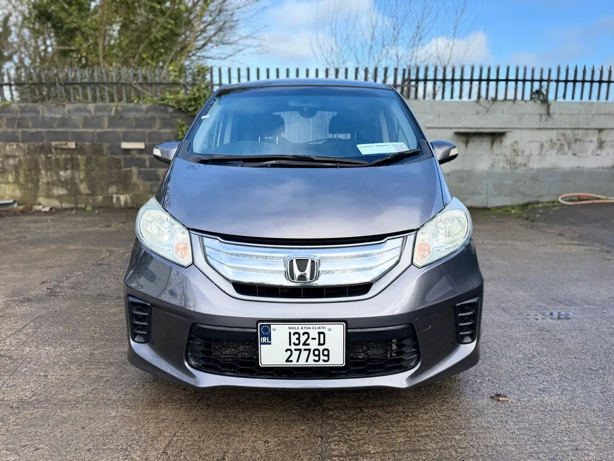 2013 HONDA FREED. NEW NCT. AUTO 1.5L HYBRID - Image 2