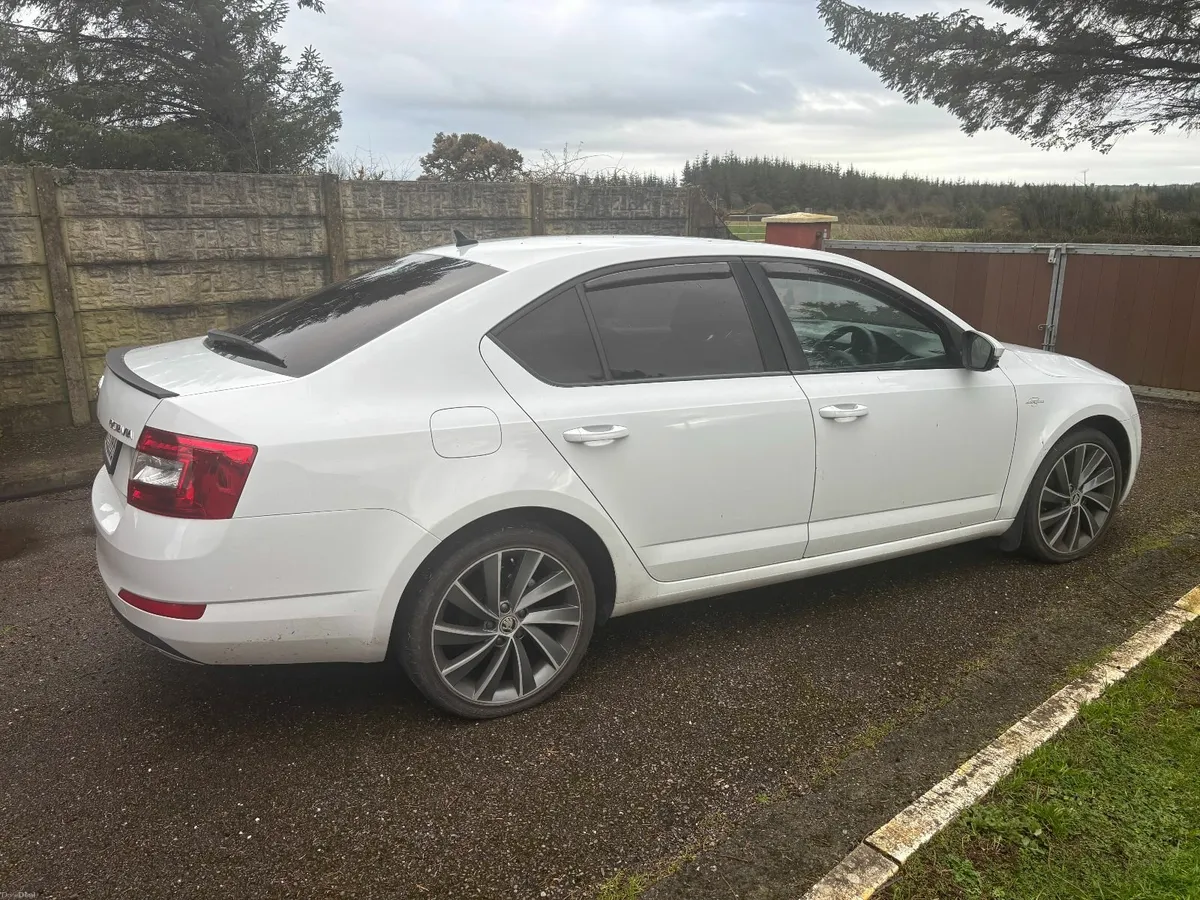 Automatic 2.0tdi L&K Skoda Octavia 2014 - Image 2